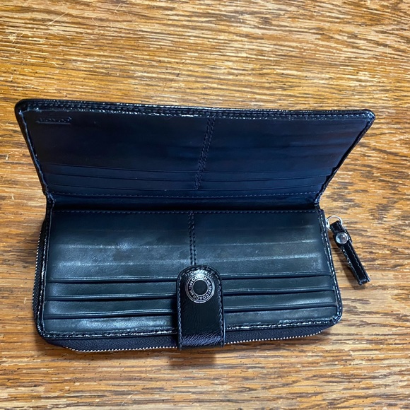 Coach wallet! Never been used! - Picture 2 of 4